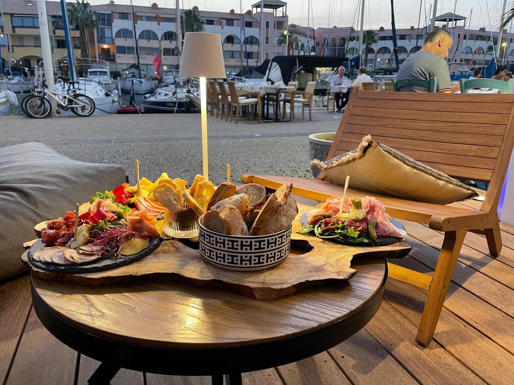 Cit'Hotel Des 2 Golfs Leucate Dış mekan fotoğraf